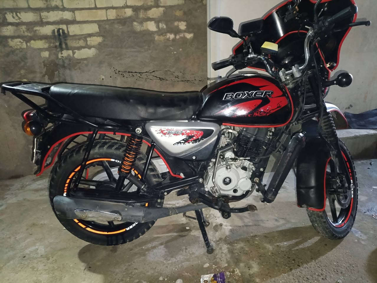 سلام عليكم .. بوكسر 23 . شهر 10 دراجه مرقمه نكيلزي بغداد وسنويه  دراجه بيهه منضومت زنون وبيهه ستانات ثنين وشاشه صغيره  .. سعر ع خاص او اتصل *********** . وبلخدمه
