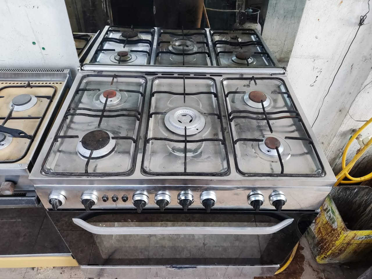 طباخ  فريش مصري
الاصلي باب الاول
 نظيف وشغال على الفحص. والضمان 
  ضمانة شهرين. 
  اي اشكال بي اني خادم
سعره175 وبي مجال بسيط
مكاني نجف  سوك حنون.   ***********

اراوس بطباخات تعبانه. مناسبه
