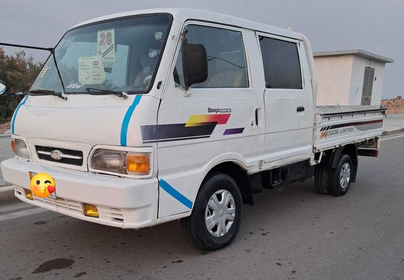 سلام عليكم 
كيه بنكو دبل قماره 
 موديل 1996 ر قم بصره مشروع وطين 
تحويل مباشر
شاصي رقم شاصي كفاله  
مكينه كير حداديه جديده تخم تاير جديد 
كهربايات من طول لطول شغاله 
العنوان بصره سعر((    ٤٩   )) وبيهه مجال
***********/// ***********
