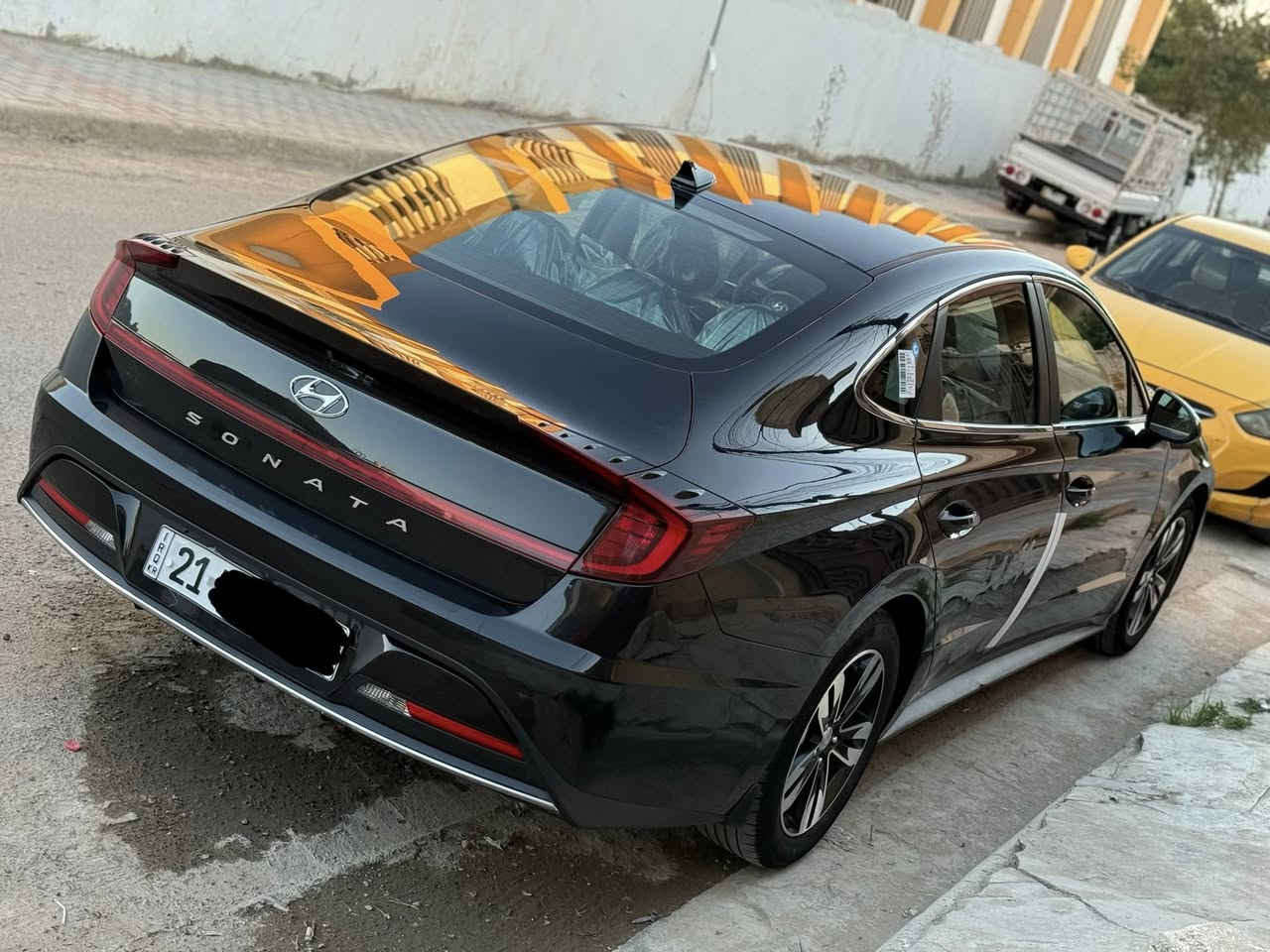 اللهم صل على محمد وال محمد 
سوناتا 2021 سيارة كلش نظيفة 
*********** ☎️
ماشية 50 الف 
محرك جبير 2500 المرغوب 4 سلندر 
مواصفات نص فول 
شاشة جبيرة 
كامرا 
رادار
هاندبريك بصمه
4 وضعيات قيادة
اوتو هولد 
ويل 17 
صندوك بصمه
تحديد مسار القيادة
سعر 142$ بيها مجال 
بيع او مراوس حسب القناعه
مكان سيارة بغداد السيدية📍
