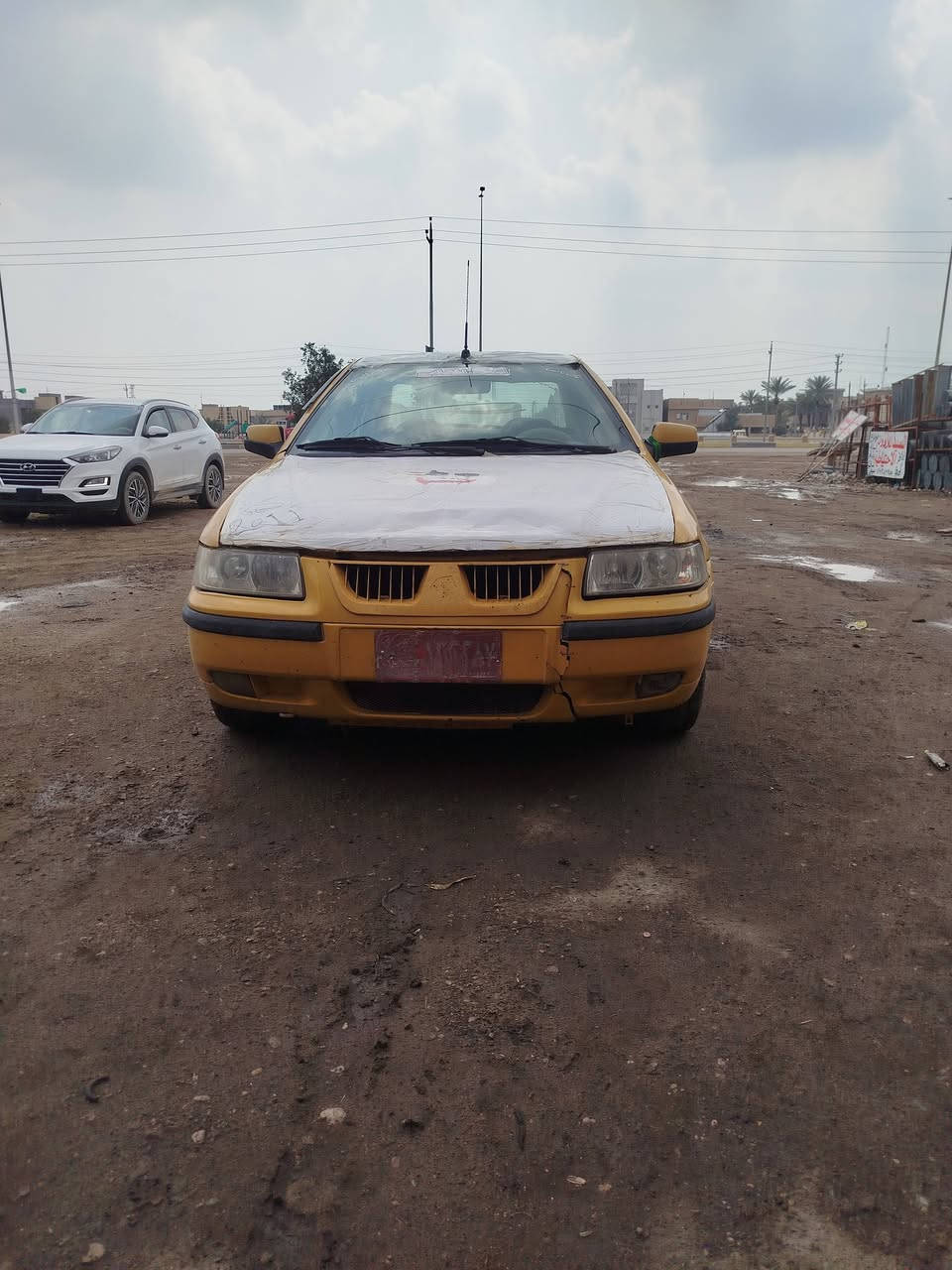 السلام عليكم سمند 2011 سياره جاهزه بيها بس الماشة مال الكلج فالته والمكينة بيها خربطة يمكن بلك واكف بس كشرتها كلش حلوه ونضيفة السياره شغالة تمشي وبالمعدل تخبل ذب كير وشغل وامشي عليها غرامة 150 راعيها موجود رايدها ب 15 وبيها مجال 
***********
