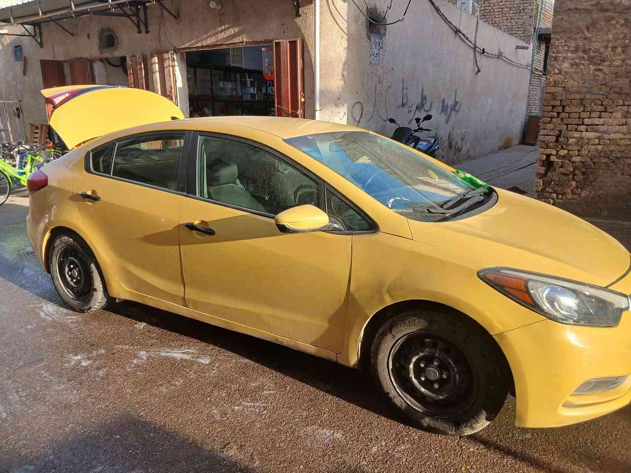 السلام عليكم فورتي 2016للبيع السعر 115 وبيه مجال قليل بيه جاملغ وبنيد بدون دواخل رقم بغداد الجديد مكان السياره كوت مركز المدينة للاستفسار الاتصال على الرقم *********** عبد الله
