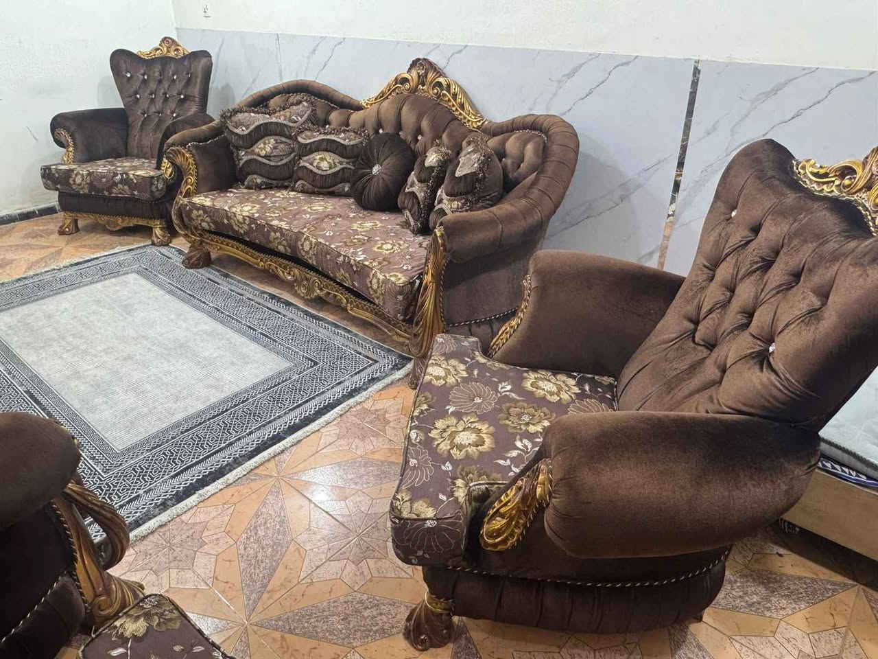 تخم زان تركي ١٠ مقعد اخو الجديد فخم جدا وراقي اسفنج ضغط عالي *********** بغداد, العراق
