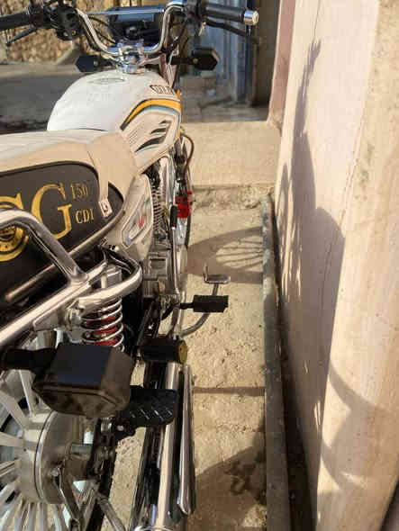 دراجه للبيع
عنوان الدراجه موصل نبي يونس 

✔️دراجه سيفان 5 كير بصمه 
✔️ مرقمه رقم نينوى لوحات انكليزي
✔️ثاني يوم احوال محرك 150
✔️كفاله عامه من كير مكينه شاصي 
✔️دراجه نضيف كامله مكمله
✔️ دهن ابداله امزويل 1/1 دراجه 
✔️موديل 2025
✔️كهربائيات كلها شغاله فول الفول
✔️مابيه اي نقص
✔️ماطور جاهزه
✔️السعر مليونين 
✔️ العنوان موصل نبي يونس 
 ✔️ اهل ال مليون ونص لا اتعب نفسك اصلا ماابيع
        مع تحياتي للجميع 

اتصال 📞 ***********

اتصال 📞 ***********
