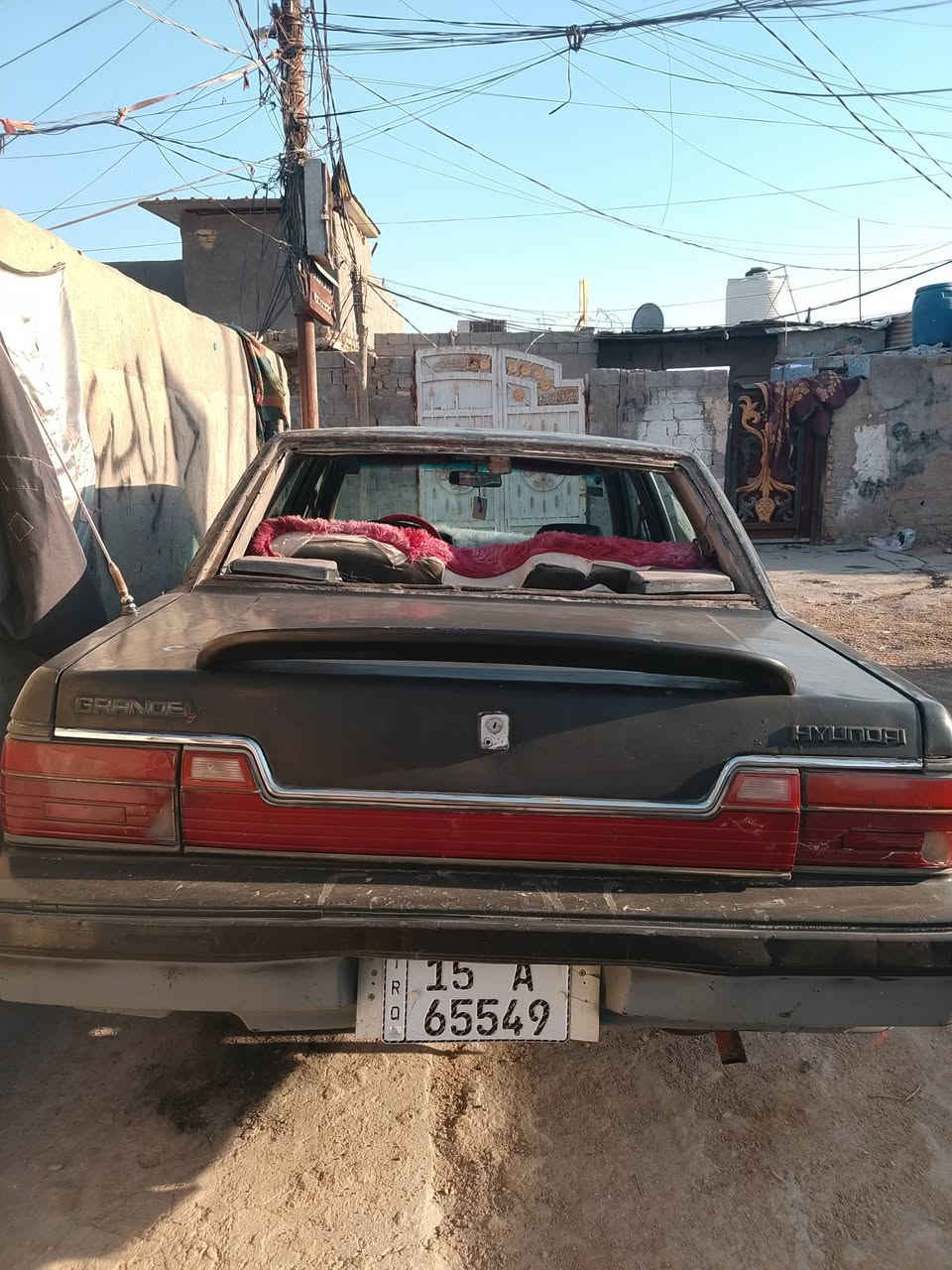 سلام عليكم سياره كلاندر موديل 1991 بسمي رقم انبار السياره نضافه مثل ما شوف بل صوره سياره بيهه صوت بل مكينه اول ما تشتغل ونوب يروح ما اعرف شبيهه هزه جديده صارهه شهرين (سياره بسمي) سنويه 2027 تصقط السعر 25 وبيهه مجال رقم *********** بيع او مراوس حسب القناعه
