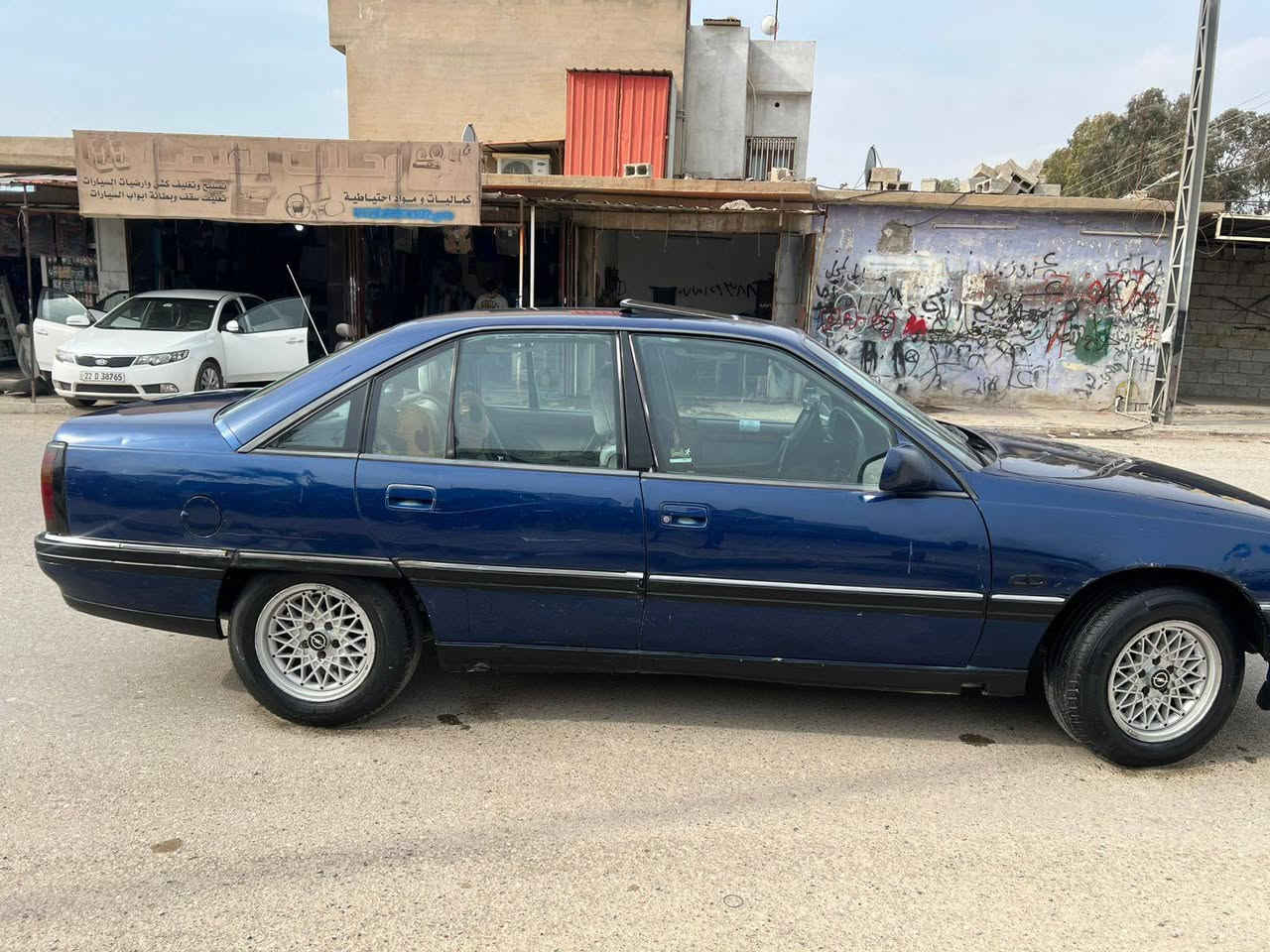 اوبل اوميكا 1993 فول فول حتى كشن هيتر
رقم كركوك مشروع وطني ل 2029
دفتر بانزين بيه 
محرك 20 كير اوتماتيك
تبريد بلادي بس ما يشتغل 
بدون صبغ ما عدا بونيد وصندوق بس رش وباقي بدون قطره صبغ  بدون خياس بدون ضربه  حتى هلالات بلاد كل جسمه عل بلاد  قاعده دبلات بلاد بدون فطر ولا خياس 
اربع جوم كهرباء 
سلايت كهرباء 
سعر 45 $
اي استفسار خابر 
***********
