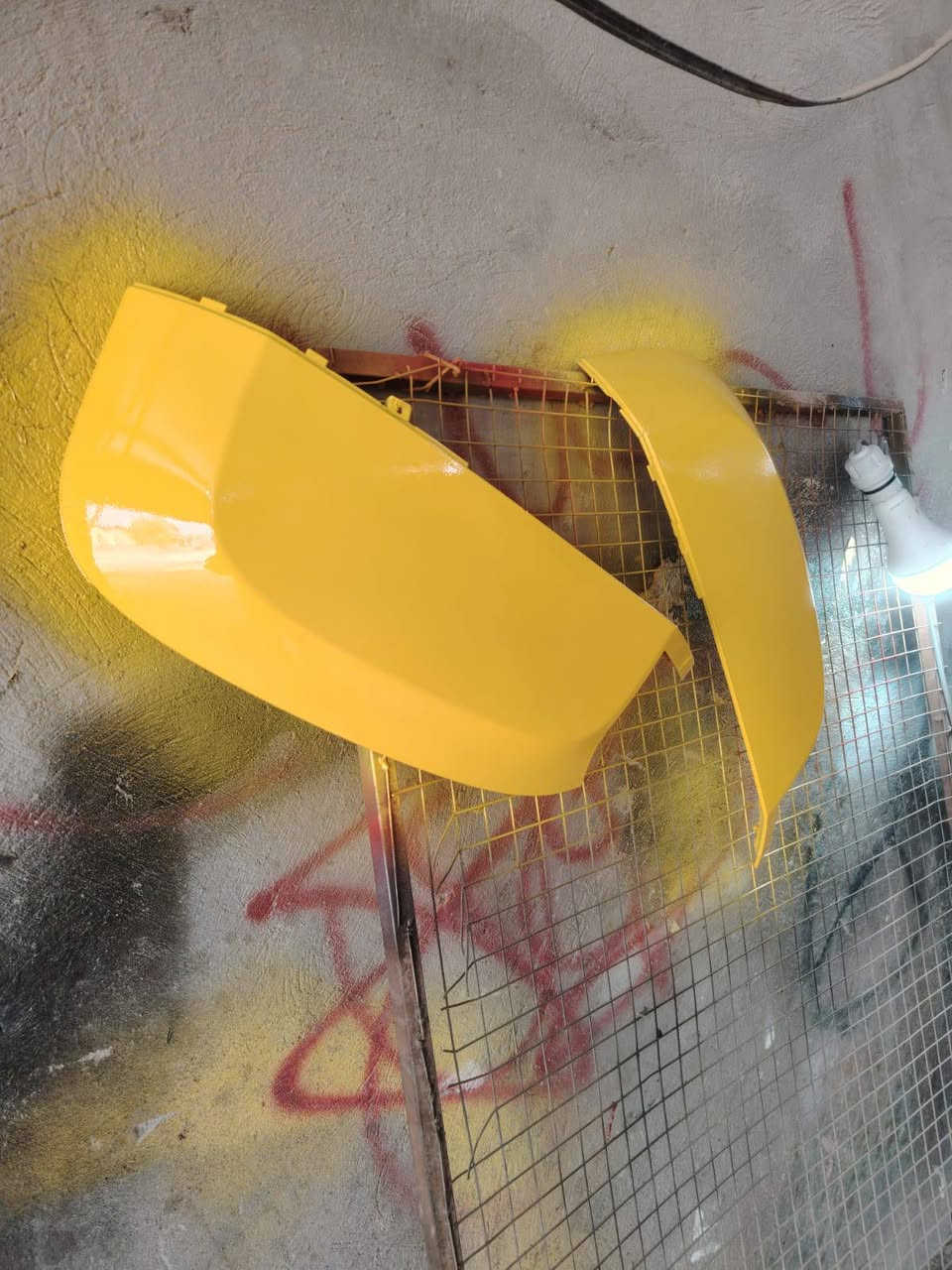 السلام عليكم صبغ جميع انواع الكفرات دراجات واسعار✅ مناسبه معا تصلح كفر من كسر عنوان المسيب نزله اولاد✅ مسلم  رقم الاتصال *********** ✅
