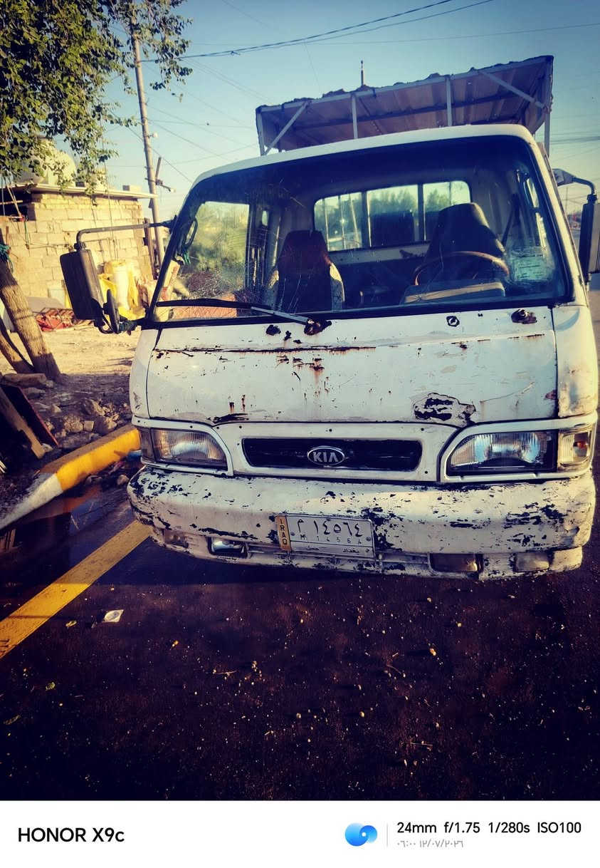 سلام عليكم عديه ثنين كايات زركه ٩٥ والبيظه ٩٦ البيع مكاني بغداد الحسينيه رشديه *********** ماتواجدعله الفيس فط تصال وتساب وحده ٤٠ زركه والبيظه  ٣٧ وشراي يتصل ودل
