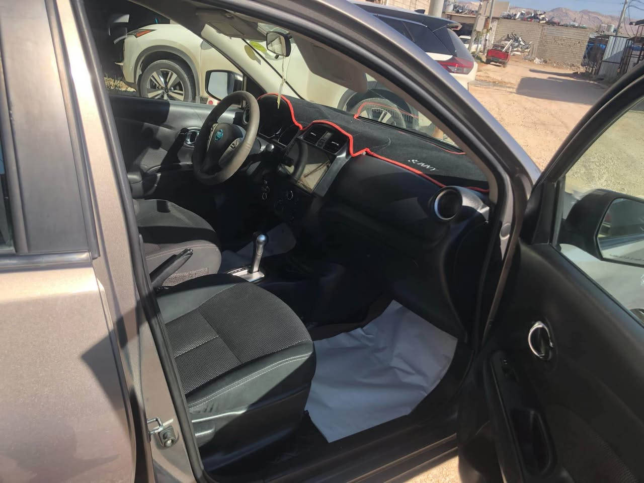 نیسان ڤیرسه‌ ٢٠١٦
تۆماتیك مواسه‌فات sv
شاشه‌ ئایپاد . كامیره‌
هه‌موو گیانی به‌شه‌رته‌
٣ پارجه‌ی بۆیاخه‌
پیشی جه‌مپیكی خه‌فیفی هه‌یه‌
سه‌نه‌وی به‌سه‌رجوه‌ 
له‌ كۆیه‌م
*********** كويسينجاك, أربيل
