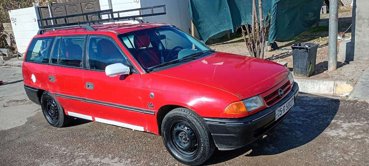 ئۆپڵ ئەسترا
مۆدێل 92
مەکینە1.6
تەحویل بەشەرت ڕەقەم مشروع وەطەنیە
سەنەوی تا29/6/2030 بەسەردەچێت
کۆ بۆن بەنزینی هەیە
بێ بۆیاغە 
گێڕو مەکینە بەشەرتی فیتەر
چوار تایەی تازەیە سەیارەکە کامل مەسرەفی کراوە ماڵی دۆستە
سعری(46)مەجالێکی زۆر کەم
***********
*********** كركوك, العراق
