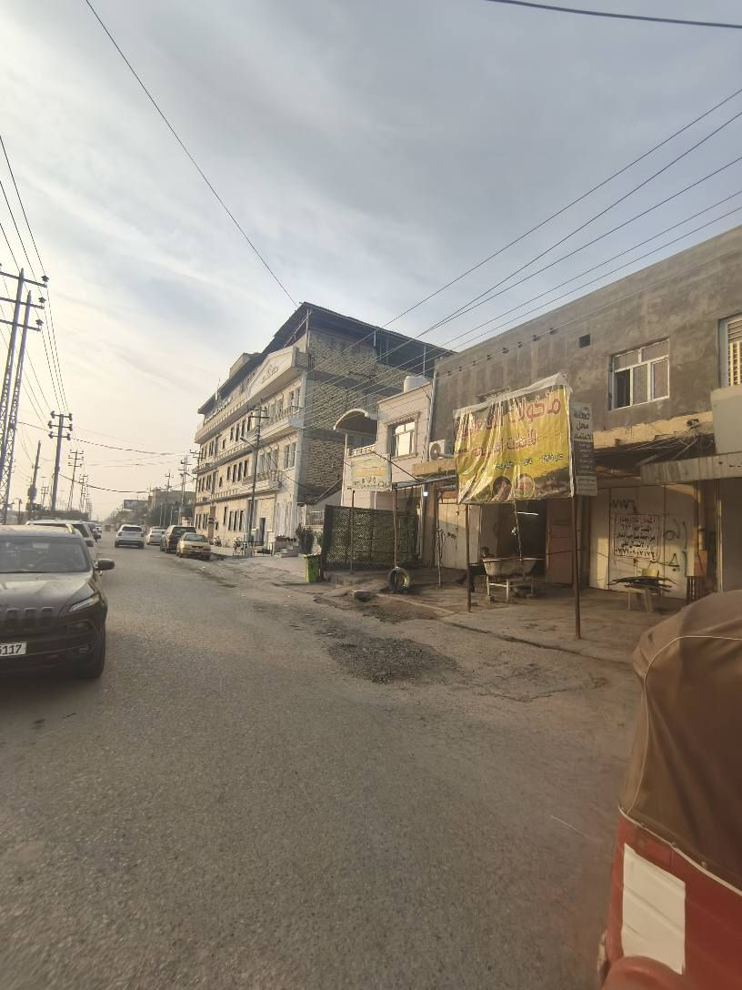 محل للاجار في القطاع بصف الركن مال شارع المدارس ع شارع الخدمي قرب مدرسة الزهراء الاهلية *********** عمارة, ميسان
