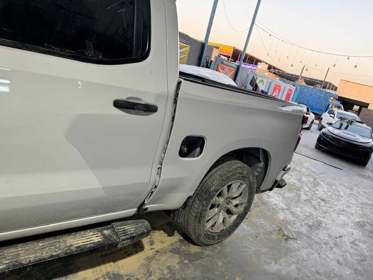 شوفر سلفرادو كوستم
2024 فور ويل اوتوماتيك بدي قصير باب طويل 
حادثها وظربتها بالصور وبسيطه كلش بس صار صبغ بيها
٢٧٠٠ توربو سياره جاهزه ومرتبه رقم اربيل مكاني بغداد الكرخ
***********
