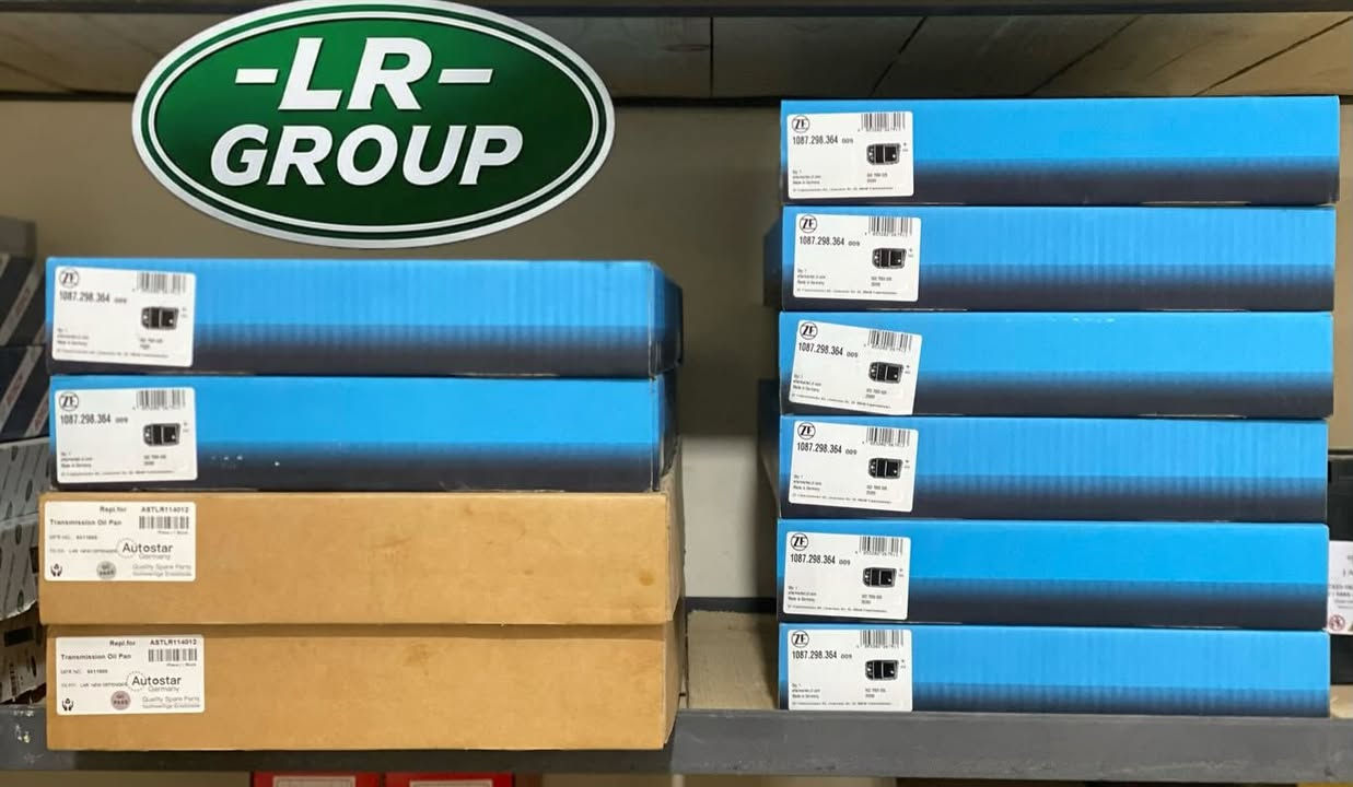 ⚙️ LR065238 / ZF 1087.298.437 – Your Gearbox Oil Pan & Filter
🚨 The hidden trap that catches many Range Rover owners!

You’ve probably heard it before:

❌ “The gearbox oil is lifetime fill.”
❌ “Don’t service the gearbox, or you’ll create problems.”

🚫 It’s time to leave those myths behind.

🛠️ Why does the gearbox oil become contaminated?

Every time your transmission changes gear, microscopic metal particles and clutch material are produced through normal wear. Over time, the transmission fluid is also exposed to extreme heat, causing it to lose its lubricating, cooling, and protective properties.

🧲 The integrated filter inside the oil pan is designed to trap these contaminants—but it doesn’t last forever. As the filter becomes clogged, oil flow is restricted, hydraulic pressure becomes unstable, and the transmission has to work much harder than it should.

⚠️ What happens if you don’t replace it?

🔸 Delayed or harsh gear shifts
🔸 Gear slipping under acceleration
🔸 Increased gearbox operating temperatures
🔸 Accelerated wear of internal components
🔸 Mechatronic and valve body problems caused by contaminated oil
🔸 💸 In severe cases… complete gearbox failure, leading to a repair bill worth thousands.

✅ Replacing the oil pan and integrated filter with the correct ZF transmission fluid is preventive maintenance, not an unnecessary expense. It’s one of the smartest investments you can make to protect your Range Rover’s transmission.

📦 Genuine LR065238 / ZF 1087.298.437 Oil Pan & Filter available now at LR Group.

📞 Mobile: +201099985210
📲 WhatsApp: +971509507015
📍 Location: El Obour, Cairo

💡 Service it today… before it turns into a major repair tomorrow. 🔧🚗


**إذا كنت صاحب هذا الإعلان وتريد حذفه لأي سبب، رجاءا أرسل رسالة إلى الدعم الفني**