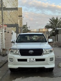 موديل ٢٠١٢ • ماشي ١٨٠ الف • كفالة عامة