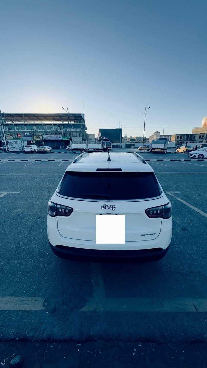 جيب كوبارس 2021
رقم بغداد 
ماشية 38 M
ضررها جاملغ وبنيد 
موجودة بالعمارة 
السعر 155
***********
