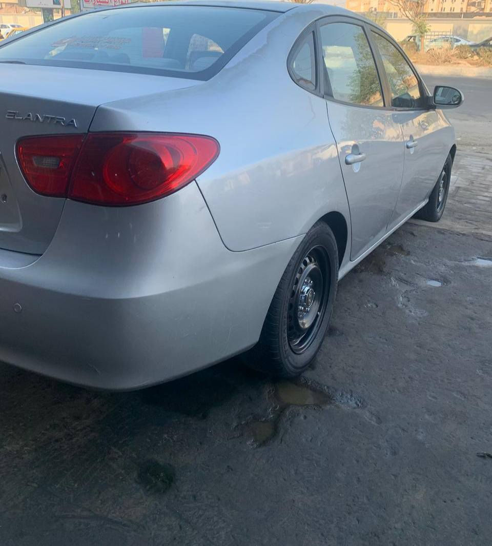 للبيع النترا مقدس رقم بغداد الجديد بأسمي ثاني يوم احولك 
الموديل 2007
محرك2000✔️
كير✔️
سلايد روف ✔️
صدر امامي خلفي ✔️
تخم تاير ✔️
السياره بيها جراد  قليل وبيها  حزام وحادثها مال امريكا جاملغ امامي وربع الباب بدون دواخل بدوان دواخل السياره خير من الله جاهزه 
السعر 93 وقابل للتفاوض✔️

***********رقم الهاتف
