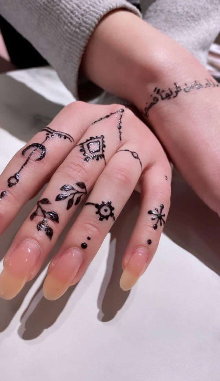 السلام عليكم متوفر رسم ونقوش حنه واعراس الحابين راسلو خاص انطيكم عنوان البنيه كامل يوجد خدمه عرائس منزليه كادر اضافر ونقش حنه رفعو المنشور


**إذا كنت صاحب هذا الإعلان وتريد حذفه لأي سبب، رجاءا أرسل رسالة إلى الدعم الفني**