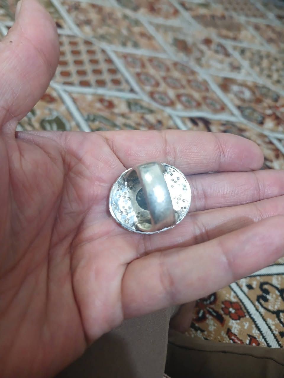 السلام عليكم .....
خاتم من حجر نيشابوري رضوي صياغة ثقيلة ومميزة ....


**إذا كنت صاحب هذا الإعلان وتريد حذفه لأي سبب، رجاءا أرسل رسالة إلى الدعم الفني**