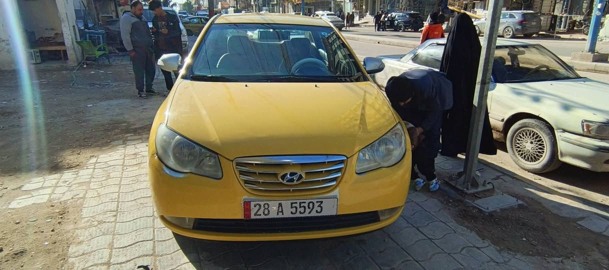 سلام عليكم
الانتر 2011 دشن عالي 
تاير ابو الخطة تخم جديد 
حدايدة جديدة كير مكينة مكفوالات 
سيارة رقم انكليزي جديد تصقط لل 2030
غرامات هية 0
منضومت زنون 
مابيهة اي ضربة ما عدة قبق الصندوك مبدل بل ضرر 
اسعر 100$
وبيهة مجال 
مكان نجف شارع المدينة 
مكلف بل نشر 
هاذة رقم ابو السيارة 
***********
