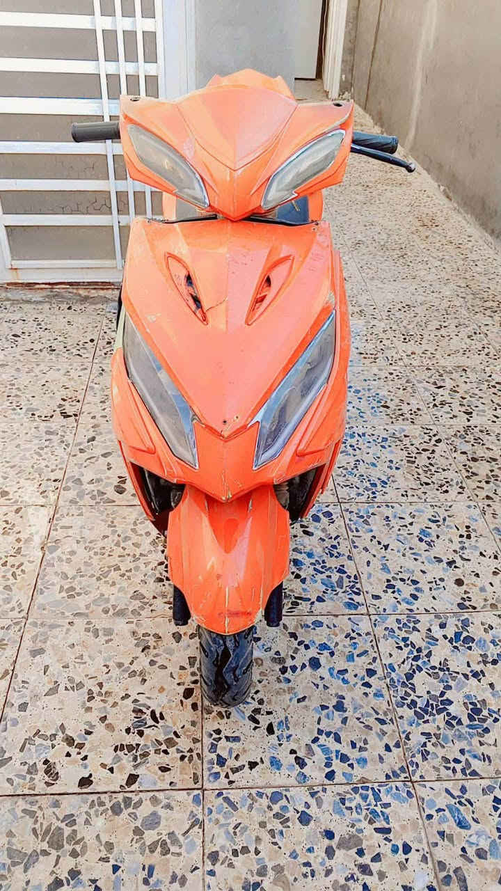 سلام عليكم دراجه جامبو فحل مكينه جديده باتري جديد كهربائيات كله شغاله بس كفراته تعبانه شويه سعر 280وبيه مجال قليل مكاني نجف كوفه ناحيه العباسيه ***********
