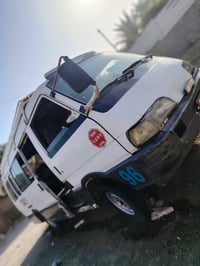 كيا اسيا موديل 96 انكليزي سنويه ال 30  مكينه زين شوصيه مال الشركه مصفر...