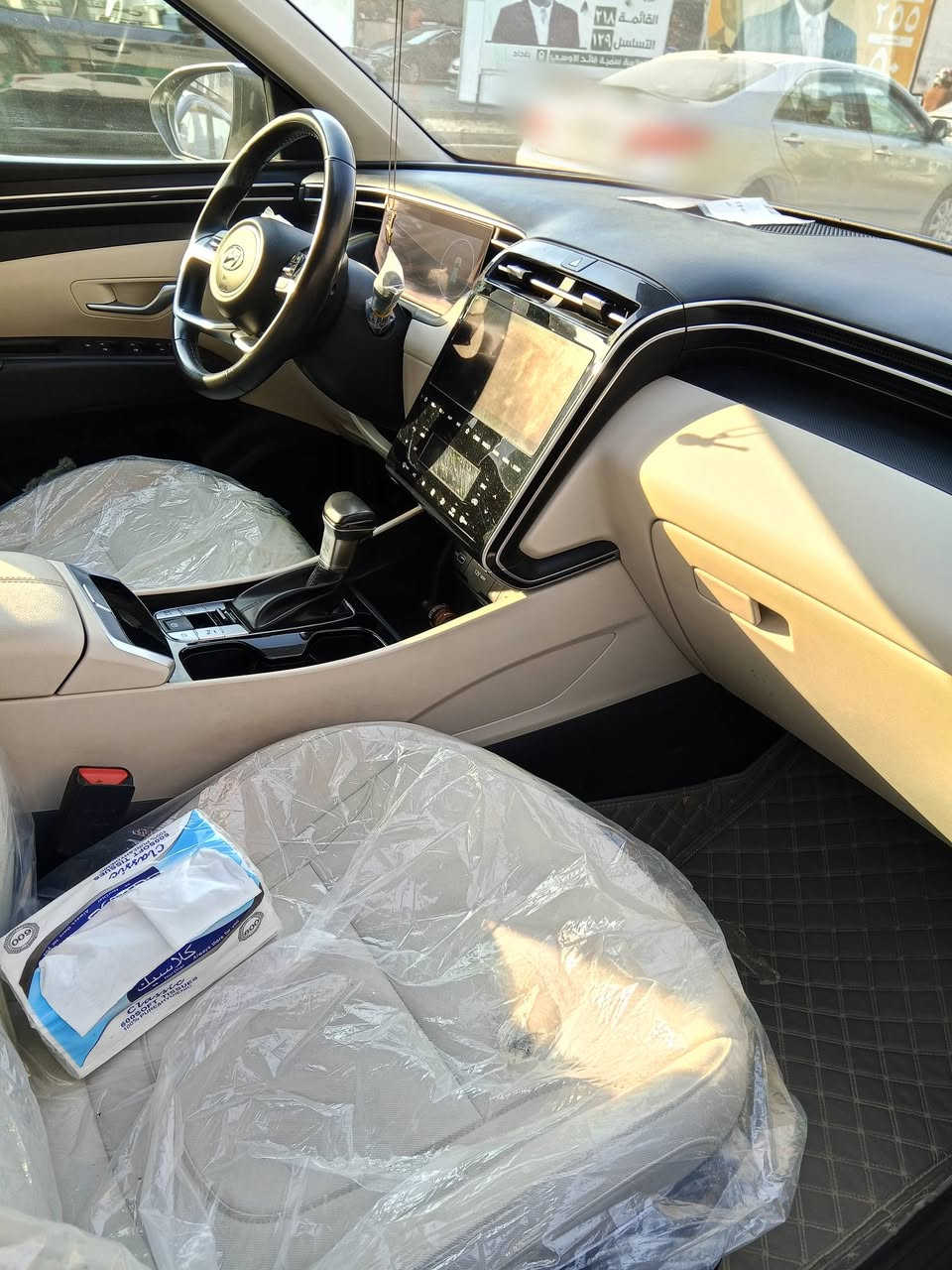 توسان 2024 خليجيه 
مكفوله 
ماشيه 27 
بنوراما 
رقم انكليزي بغداد باسمي 
بصمه 
السعر 228 
***********
