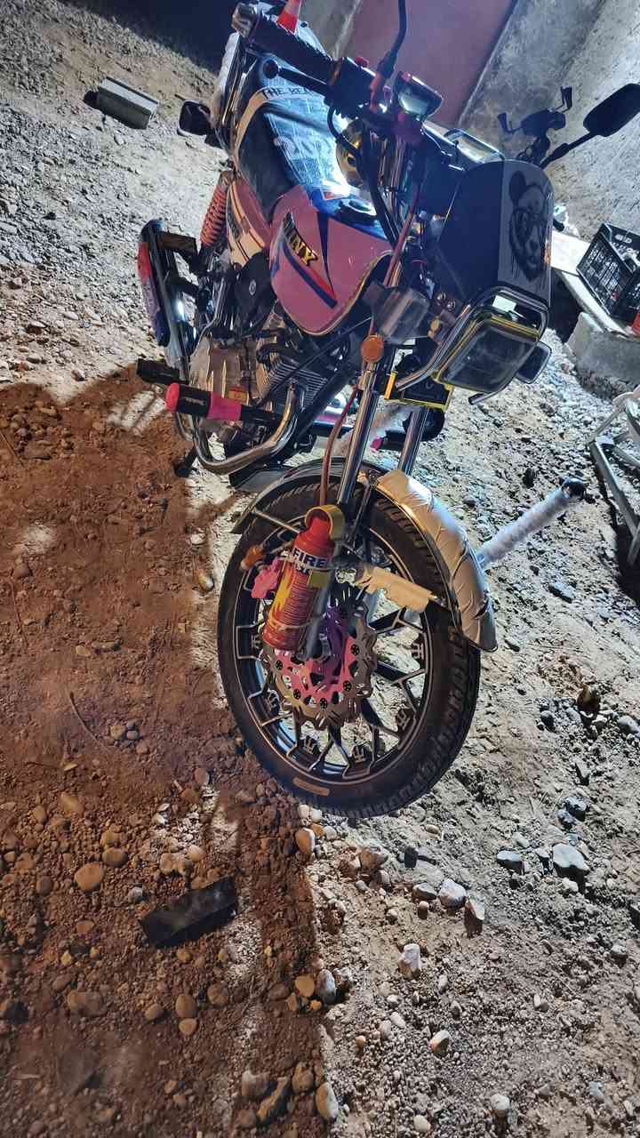 سلام عليكم ماطور سيفان موديل 25محرك 200سعرة 975لاتصال على رقم***********
