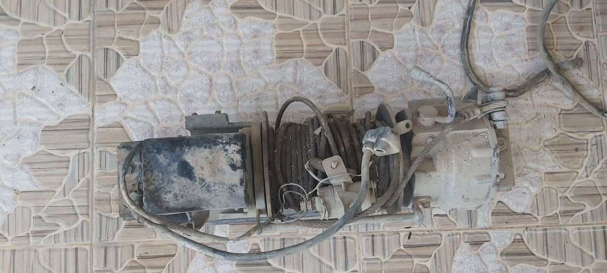 ونش سحب ٧٥٠ الف ياباني اصلي.
جنج ١٥٠ بلاد اصلي وزن خفيف
***********
