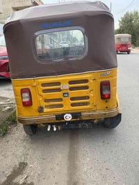 مطلوب سايق بتكتك يومية 15 لحساب يومي 07763302041