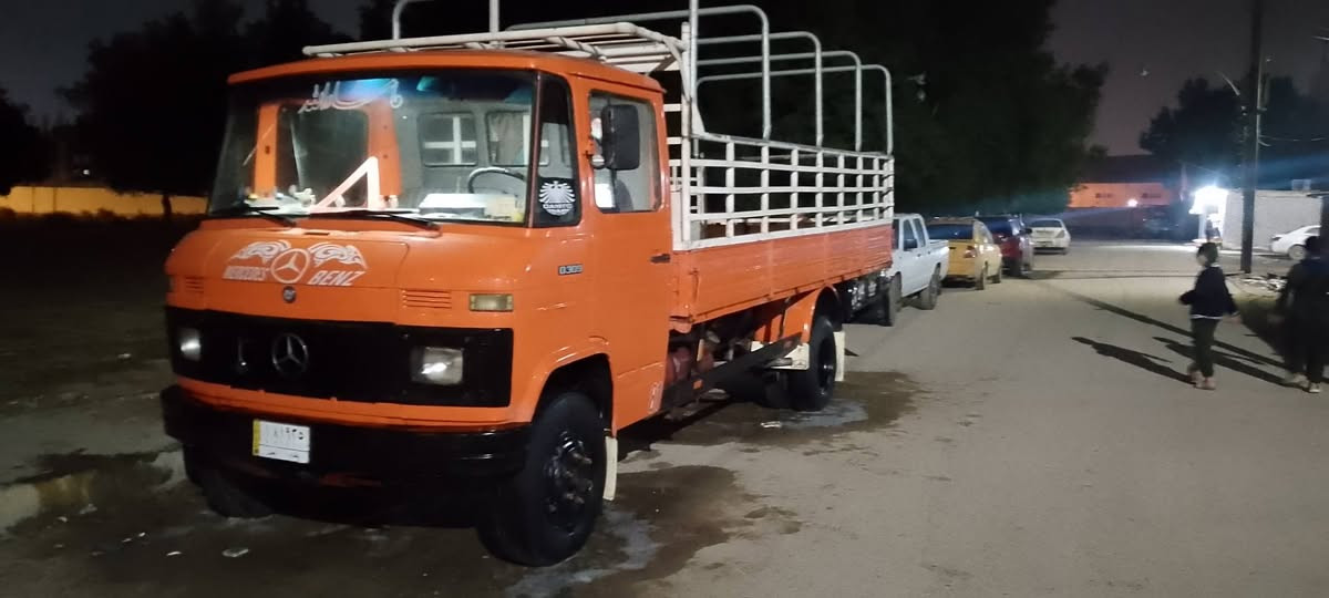 للبيع مارسدس خرسه 81 مابيها نقص برغي كلها بلادي ترايك من زاخو للفاو السياره حلوه ونضيفه ومميزه السعر 11مليون رقم بغداد مداور ثاني يوم ***********
