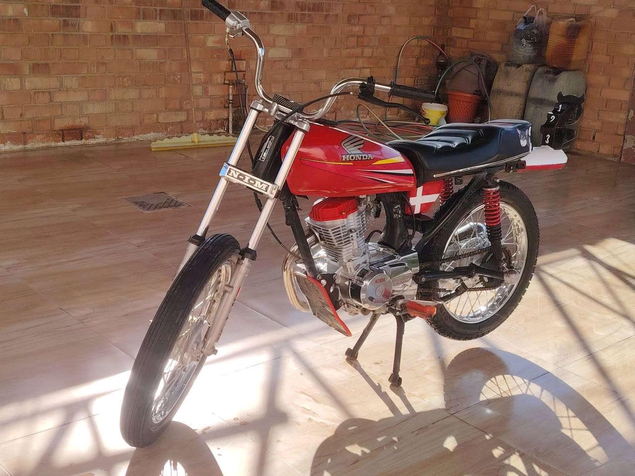 للبيع نامي تيربو موديل 25 حربيه نظيفة كلش محرك ما مفتوح لا صرف لا بخار دراجه احلى من الصور
*********** واتساب لو راسل ماسنجر
