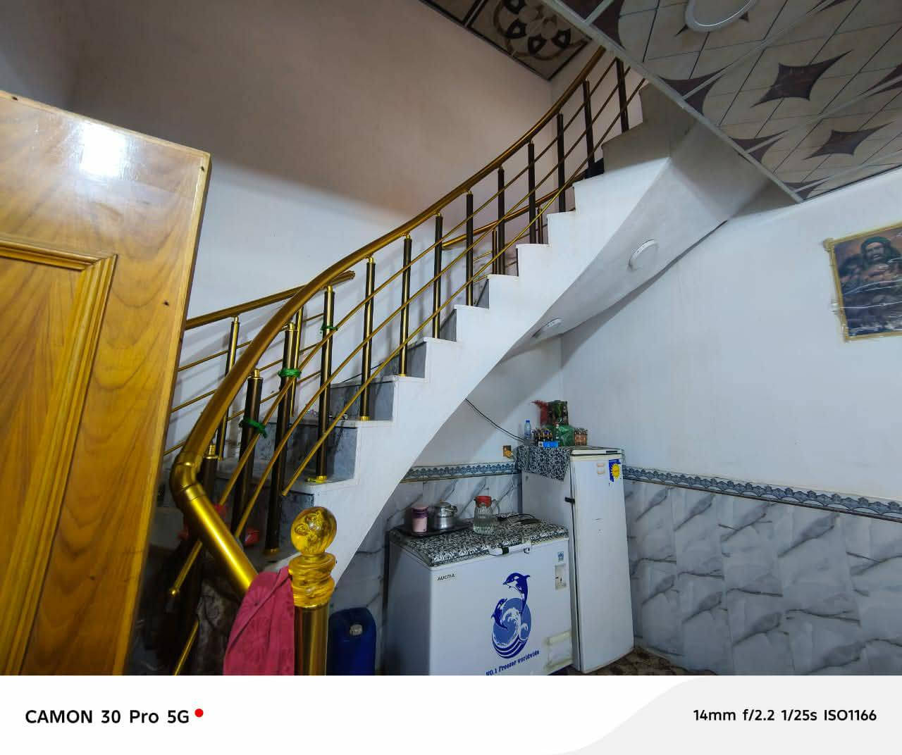 يالله م 200متر للبيع حي نداء قريبه عل موال لاميرات شارع 60العرضي مال جناي
عدد لغرف3
🛀حمام داخلي وخارجي 
سعر 139وبي مجال 
لاستفسار ***********
