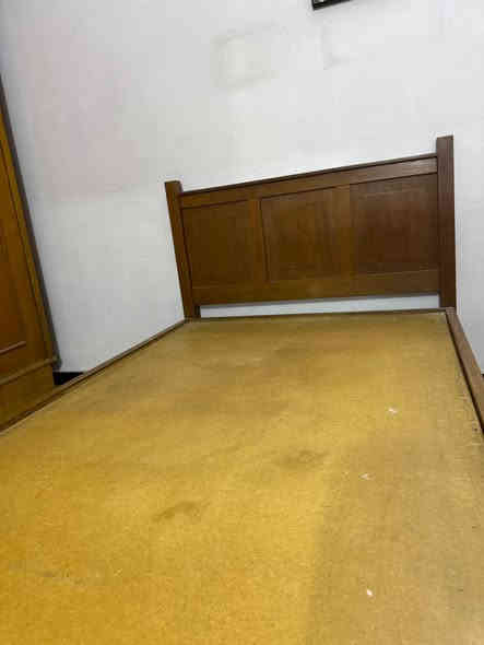 السلام عليكم للبيع جرباية نفر عدد 3 صاج اصلي كلهم ب 200 الف و ايضا كاونترات المنيوم عدد 2 طول الواحد 240 سم مع ملحق و سنك طوله 180 سم كلهم بسعر 250 الف العنوان بغداد السيدية ***********
