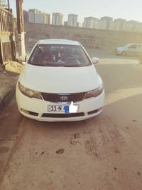 كيا سيراتو موديل ٢٠١١ مصبوغة عام بدون داخل للاستفسار الاتصال 078665817...