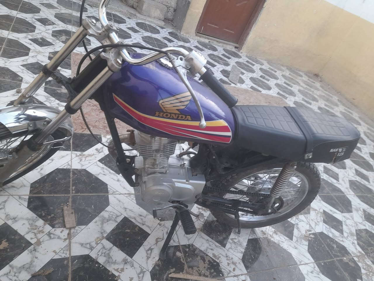 دراجة اربعة كير دراجة ناعمة مابيهة شي مكاني كربلة سعر 200 تصل ***********
