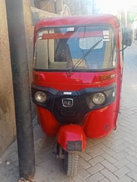 تكتك للبيع موديل 17رقم انكليزي مجفت جديد متواجد على واتساب 07714408190