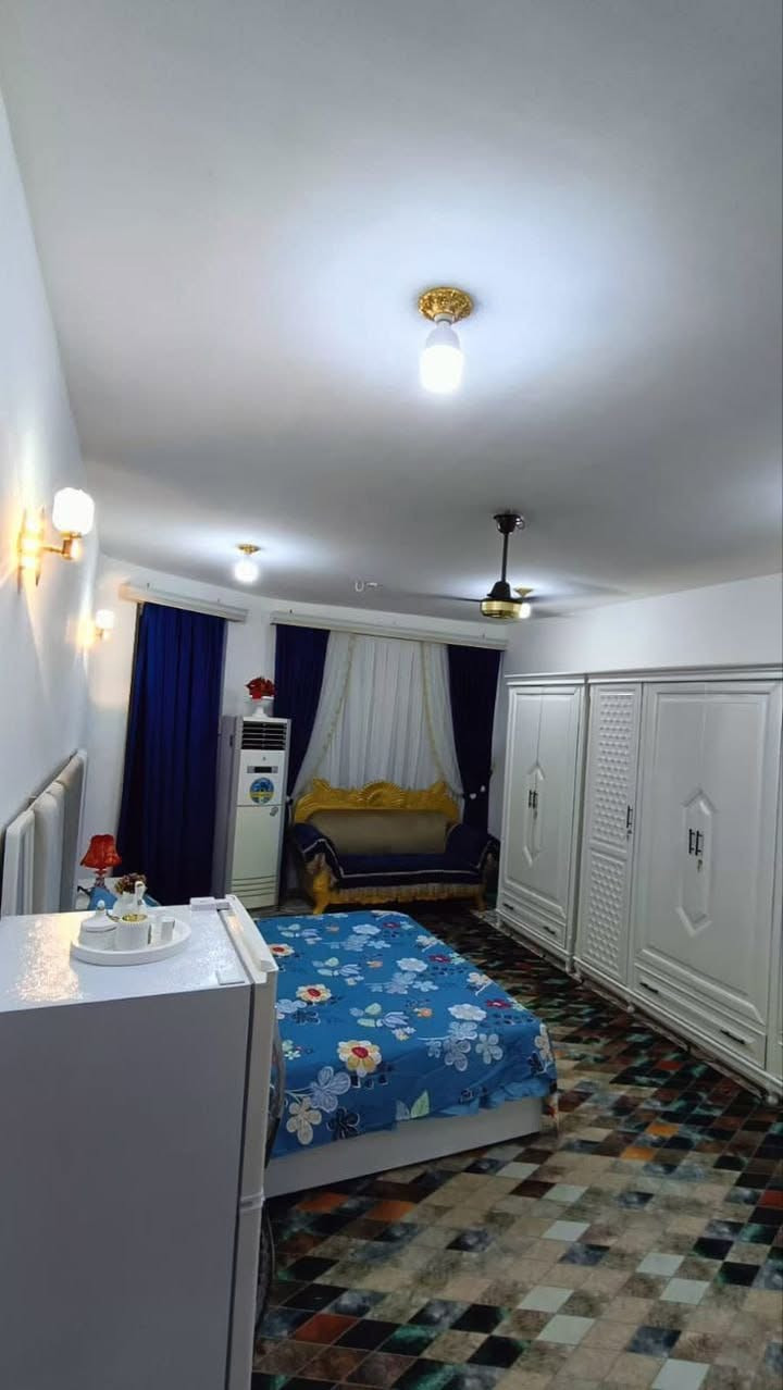 يا الله  السلام عليكم قطعة أرض للبيع المساحه دونم  ونصف سند٢٥ مشيد عليها ثلاث دور سكنيه حديثه🏘️🏘️ تحويل بأسم المشتري مباشر  وجه طريق أبو الجاسم ع. للاستفسار أكثر الاتصال  
أو مراجعة مكتبنا  الموقع حصن جعفرحي المشتل
👈*********** متوفر إتصال واتساب
