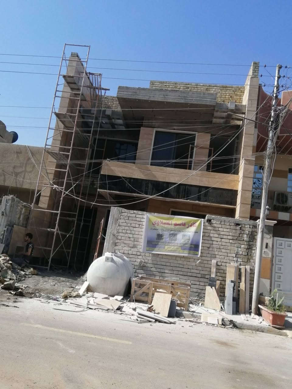 تم تصميم وتنفيذ هذا العمل في العاصمه بغداد بالمرمر الليمرا  السوبر بنظام الكلاسك
طريقة العمل (سيم نحاس + لحيم+ خبط لين +بي ار  سي  6ملم 15×15)
  
عملنا في جميع محافظات العراق

لمراسه الصفحه او اتصال علئ الارقام  

***********

***********  واتساب
