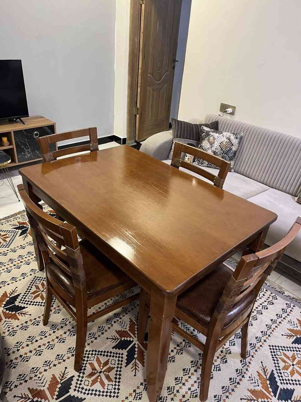 ميز طعام خشب زان يحتوي على اربع كراسي


**إذا كنت صاحب هذا الإعلان وتريد حذفه لأي سبب، رجاءا أرسل رسالة إلى الدعم الفني**