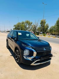 اوتلاندر 2023 • ٤x٤ • ٧ راكب