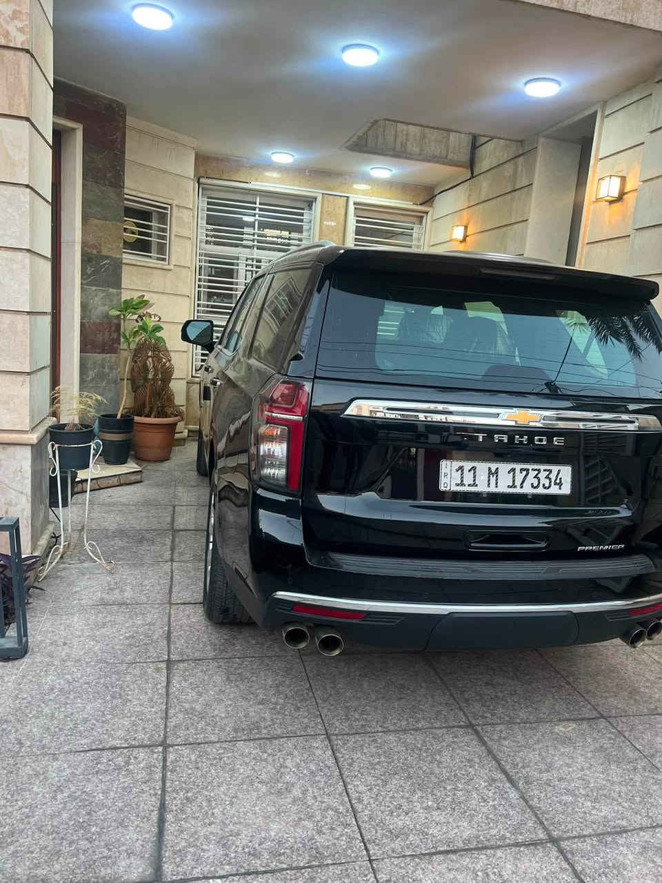 � للبيع | شيفروليت تاهو Premier 2023 خليجي اخت الزيرو🔥
✅ وكالة المنصور
✅ كفالة من الدبل كود و الفتح
✅ مغلفة PPF أصلي مع ضمان 15 سنة

* الموديل: 2023
* اللون: أسود
* العداد: 16,000 كم فقط
* المحرك: 5300 CC (V8 - 8 سلندر)

المواصفات:
✔️ سقف بانوراما
✔️ دخول وتشغيل ذكي (بصمة) للأبواب الأربعة
✔️ مقاعد كهربائية مع التدفئة والتبريد
✔️ مقاعد ميموري
✔️ ديكور خشب فاخر
✔️ شاحن لاسلكي
✔️ جنوط 22 إنج
✔️ كاميرات 360° (Bird View)
✔️ نظام تعليق مستقل
✔️ نظام صوت BOSE مع 10 سماعات
✔️ دواسات كهربائية مع إنارة LED
✔️ نظام سحب مقطورة متكامل مع كاميرا
✔️ جكات كهربائية 
صار بيه اصبع بارد اثر رجعة باب لا غير
السعر ٥٦٥ مع مجال بسيط مكانه بغداد الاعظمية رقمي ***********
