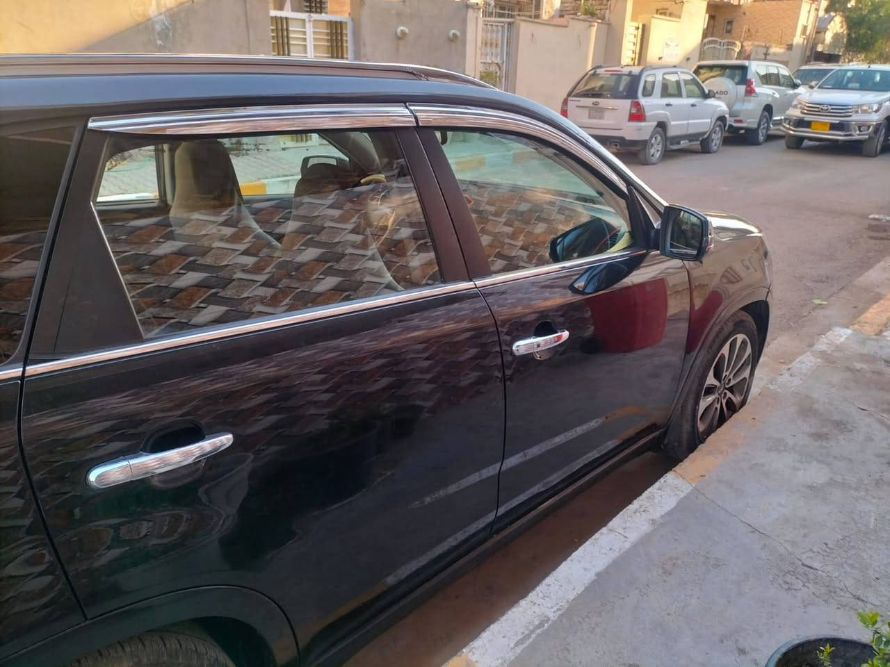 السلام عليكم كيا سورينتو موديل ٢٠١٤ بغداد فول مواصفات فور ويل تبريد ثلاث قطع ٦سلندر سبعه راكب بانوراما سياره مفوله محرك توربو  مابيها اي نقص السيارة حادثها تبديل جاملغ الايمن وبنيد بدون دواخل العنوان بغداد البلديات اي استفسار الاتصال على رقم الموبايل *********** اخوان اني مكلف بالنشر
