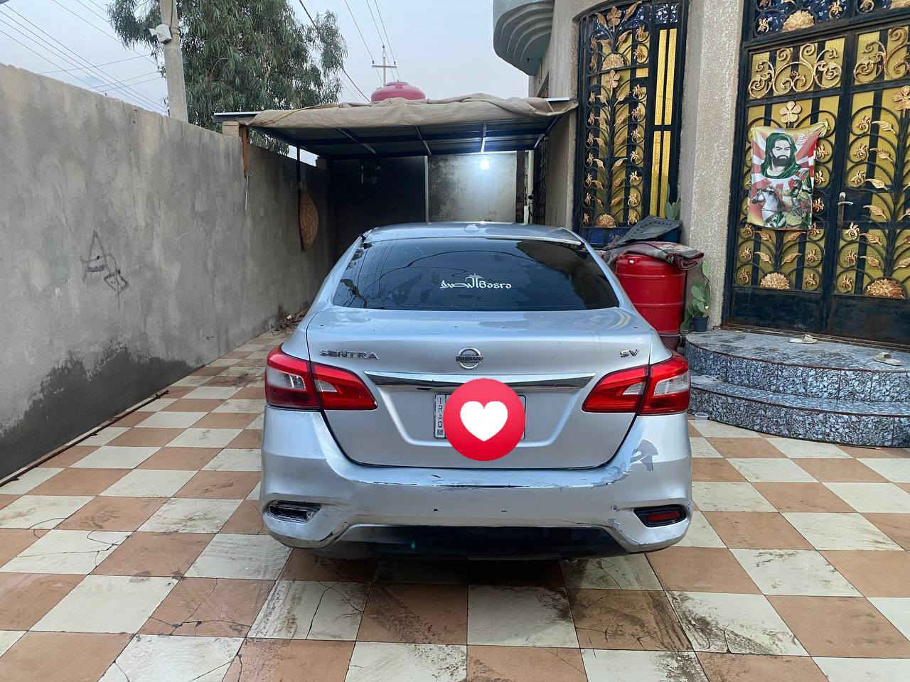 #نيسان #نسيان سنترا
سلام عليكم 
 نيسان سترا 2019
المكينه 1800 المكنيه مكفوله الكير متبدل 
السياره بصمه 
حداديه نص عمر 
التايرات نص عمر
كشر السياره غير مكفول والسياره وغير مكفوله من الضربه 
مكان السياره بصرة 
الرقم ***********
