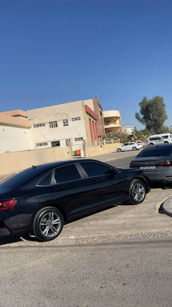 Volkswagen jetta2024 SE plus+
مواسەفات:پانۆراما بەسمە رادار شاشە ئەلیکترۆنی برێك بەسمە زۆر مواسەفاتی تر بەس یەك چاملغی پێشی سبوغە بێ ژۆرێ رادێتەی بیلادی بەشەرت رەقەم شانصی دانراوە رەقەم و سەنەوی تازە نوێکرایتەوە بەناوی خۆمانە
ژ.م:*********** بەس وەتس ئەپی لەسەرە رەقەمی قەپاتە أربيل, العراق
