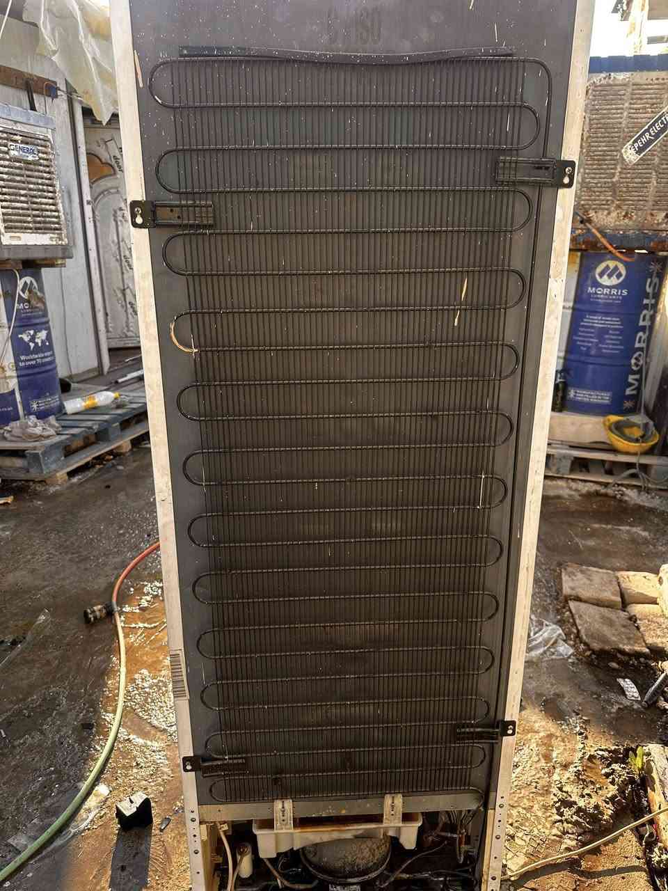 ORCA RT345 موديل Vestelثلاجة
سعة 317 لتر - بابين (فريزر علوي)
بعمل بشكل ممتاز والتبريد قوي
الحجم مناسب للبيت والعائلة
نظيف وبحالة جيدة
سبب البيع: عدم الحاجة
السعر 200000 الف دينار عراقي وبيه مجال للجادين المكان الحرية يم مستشفى الشرق الاوسط


**إذا كنت صاحب هذا الإعلان وتريد حذفه لأي سبب، رجاءا أرسل رسالة إلى الدعم الفني**