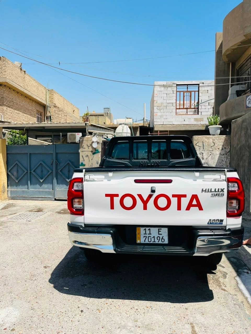 البيع هايلوكس 2022شركه ساز رقم بغداد بسمي ماشيهً60لف بيها مكان بارد واحد  باقي السياره كفاله عامه من شخط من صبغ سياره جديدة مكان السياره بغداد وهذ رقمي ***********السعر 290بيها بسيط
