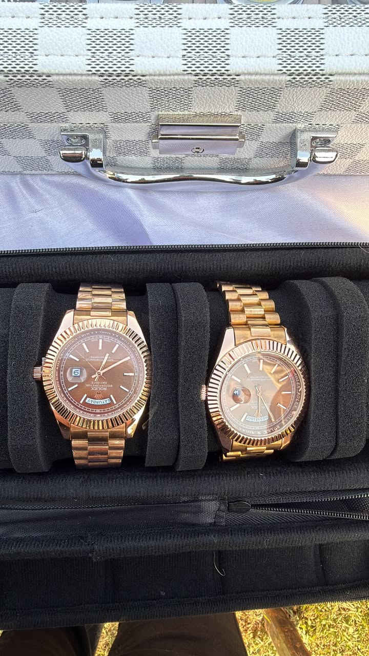 بيع جمله فقط ٢٥ ساعه رولكس رجالي مختلف الكوالتي مع العلب ام ال ١٢ ساعه
يعني علبتين ام ال ١٢ ساعه علبه جلد و بيها قفل 
وياها ٢٥ ساعه رجاليه رولكس كله جديد مكينه باتري 
سبب البيع تفريغ المخزن كلهن جدد و بلغلاف سعر ٢٥٠ الف قفل قفل توصيل ب ٥ لكل العراق


**إذا كنت صاحب هذا الإعلان وتريد حذفه لأي سبب، رجاءا أرسل رسالة إلى الدعم الفني**