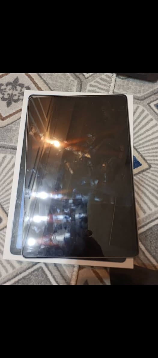 ايباد لبيع  استعمال قليل السعر 150 وبيه مجال  الشراي خاص او الاتصال ***********
