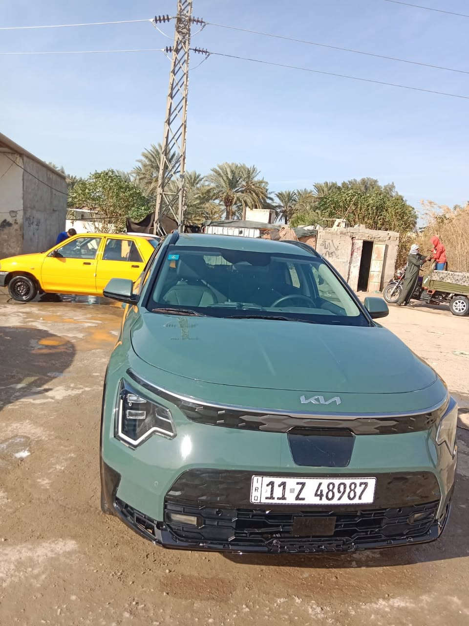 السلام عليكم ورحمة الله وبركاته
للبيع او مراوس حسب القناعه
كيا نيرو 2023 كهربائي بالكامل 
ماشيه 15 
كشنات جلد تدفئة تبريد
تحكمات سيرن 
قيادة ذاتيه وتحديد مسار 
رادار امامي وخلفي 
وباقي هواي مواصفات
رقم بغداد باسمي 
تصيلح بابين وتبديل بنيد 
تصليح شاصي يمين بدون كص 
ايرباك ستيرن فقط 
تمشيك بالشحنه الوحده 400-440 كيلو
السياره جاهزه وحلوه 
رقم الشاصي 5XXG64J20PG172767
السعر 155 وبي مجال قليل 
***********
