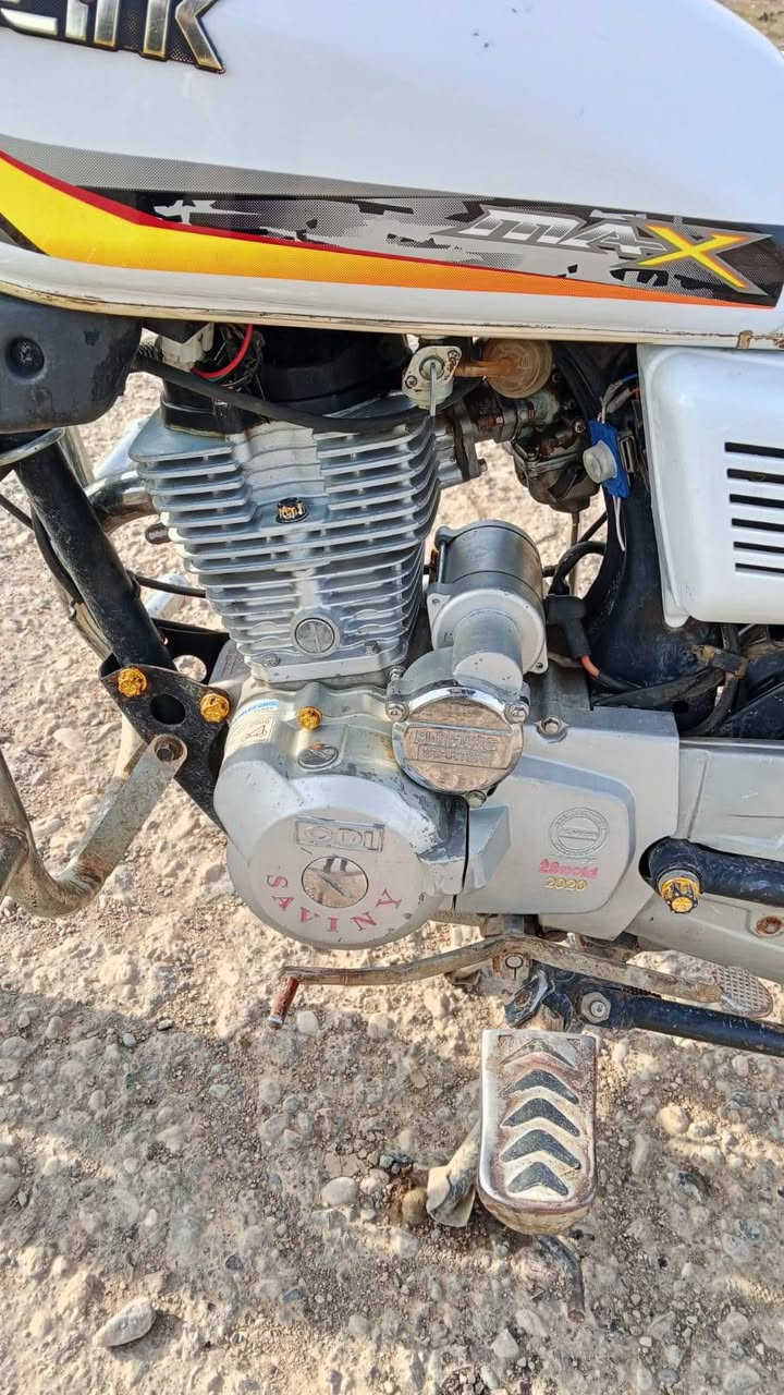 ما بعد السلام ماطور سيفان 2020 نضيف حيل محرك نشط ممفتوح يشتغل نكرة سلف كهربائيات كلهة شغالة دبل بصمة 2اصويج.السعر 525وبي مجال حك جية مكاني القيارة قرية اجحلة رقم الهاتف ***********
